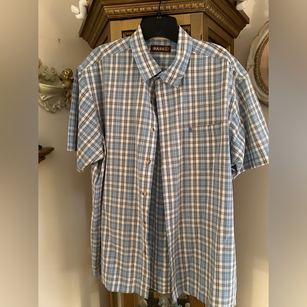 Bass men’s short sleeve blue plaid shirt size XL. C:3095-5/19/26